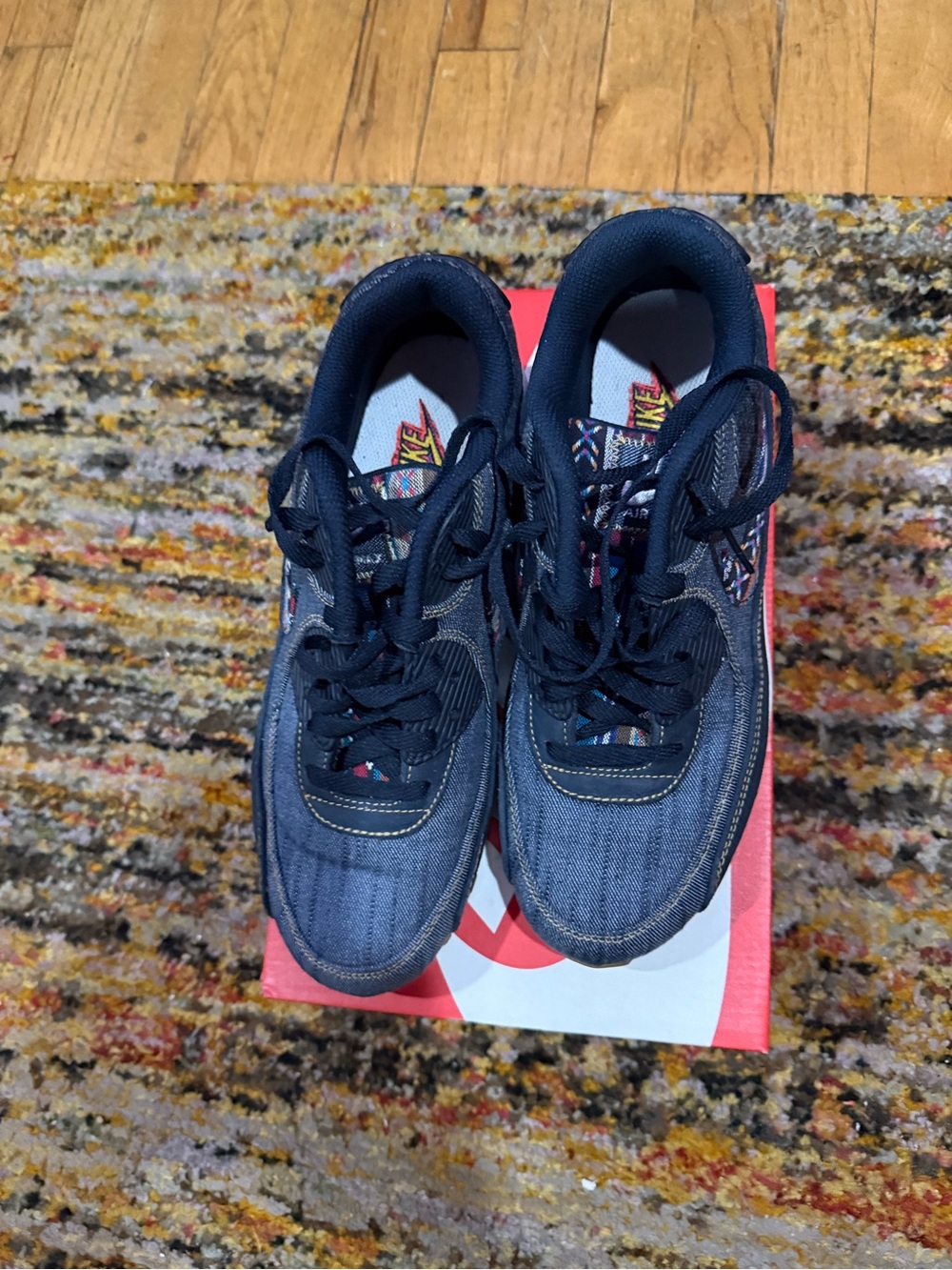 Nike Air Max Men's Navy Blue Denim Accent Sneakers
